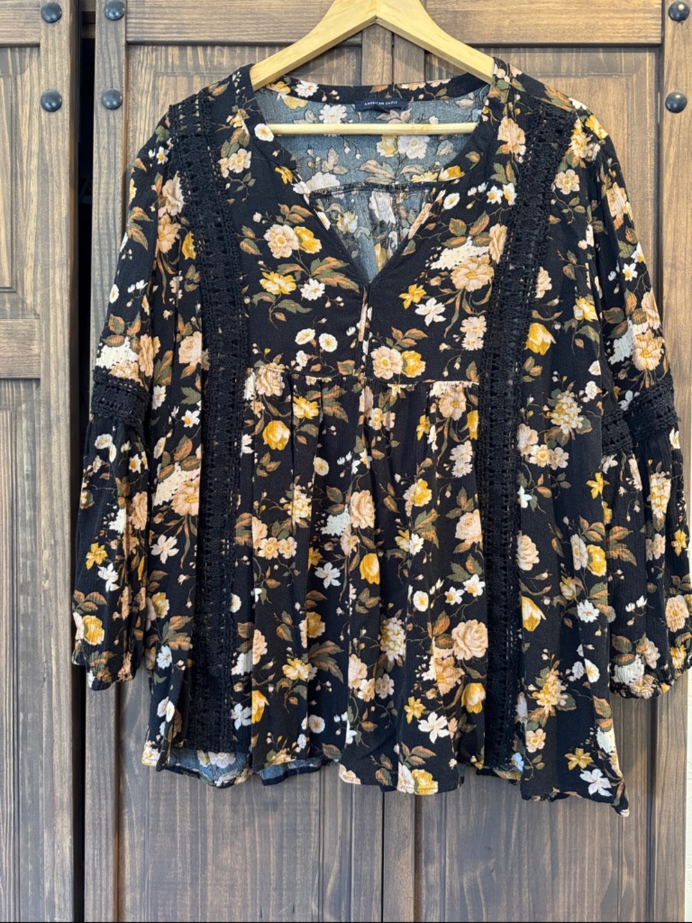 American Eagle Floral Lace-Trim Black Women's Peasant Blouse - Black Floral